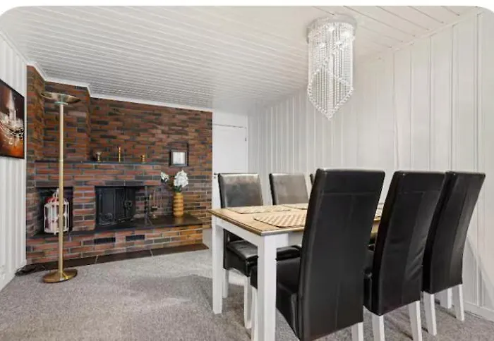 Apartment On The First Floor Of The House Skien