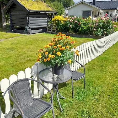 On The First Floor Of The House Apartamento Skien
